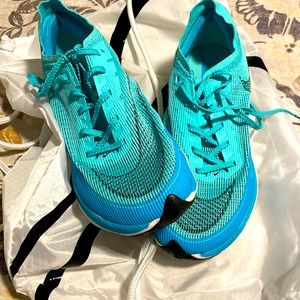 Size 7 Nike Zoom X Next % Vaporfly 2 (BRAND NEW)